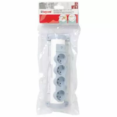 Bloc multiprise avec interrupteur � voyant et 4 prises de courant 2P+T 16A 230V avec bloc de prises rotatif (050077)