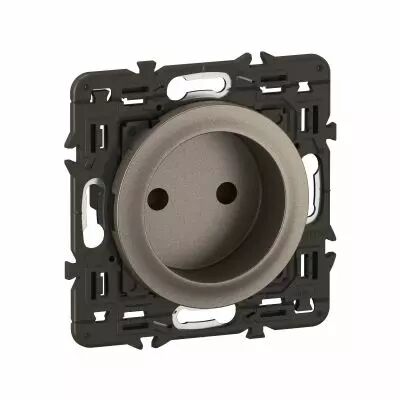 Prise 2P C�liane enjoliveur Titanium et support (CY0110)