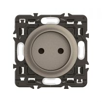 Prise 2P Céliane enjoliveur Titanium et support (CY0110)