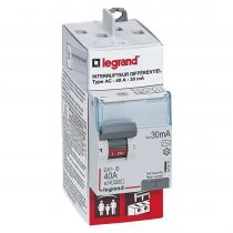 interrupteur différentiel dx³-id 2p type ac 30ma arrivée haut/départ haut 40a (092840)