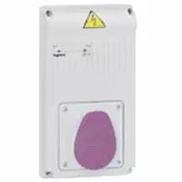 Prise TBT P17 - IP 44 - pour embase haut 220 � 441 mm - 160 VA (058926)