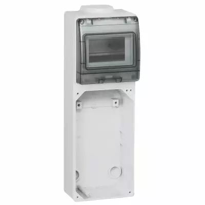 Embase P17 - recevant plastron 220x125 - rail 5 mod - 2 socles 16 A (058938)