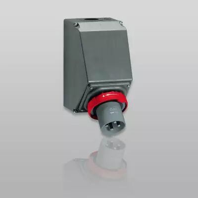 Socle connecteur saillie inclin� Hypra -IP66/67-55 - 125A - 380/415 V~ - 3P+T (059544)