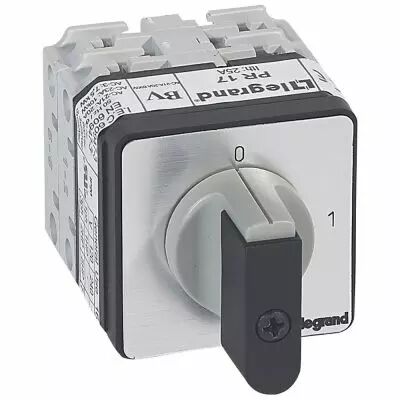 Commutateur - inter marche/arr�t - PR 17 - 3P - 3 contacts - fixation vis (027407)
