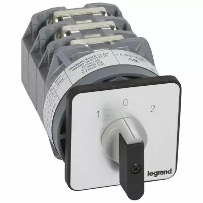 Commutateur - inverseur avec arr�t 45� - PR 63 - 3P - 6 contacts - fixation vis (027457)