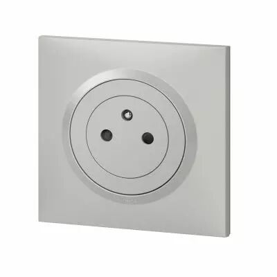 Prise 2P+T Surface dooxie 16A livr�e avec plaque carr�e alu et griffes (095035)