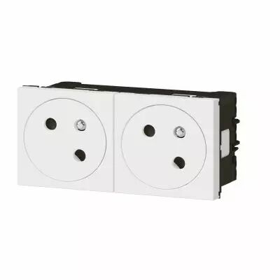 Double prise de courant Surface Mosaic Link � 45� pr�c�bl�e - blanc (099421)