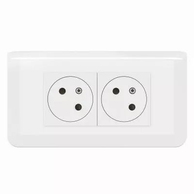 2x2P+T Surface Mosaic Link � 45� pr�c�bl�e + plaque + cadre saillie - blanc (200071)