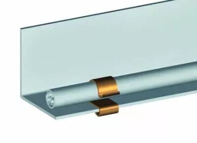 Attache bord de t�le pour tube de 20-24 mm et pour plat de 2-4 mm. 100 Pi�ces (891006)
