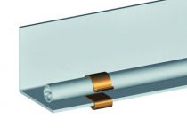 Attache bord de tôle pour tube de 20-24 mm et pour plat de 2-4 mm. 100 Pièces (891006)