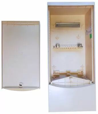 Borne pavillonnaire t�l�com �quip�e d'un rail DIN.  (BR900)