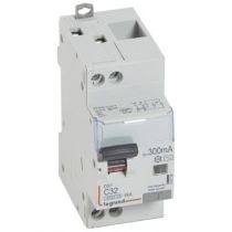 Disjoncteur diff DX³ 4500 - vis/vis -U+N 230V~ 32A -typeAC - 300mA - 6kA -courbe C - 2M (410728)