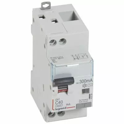 Disjoncteur diff DX� 4500 - vis/vis -U+N 230V~ 40A -typeAC - 300mA - 6kA -courbe C - 2M (410729)