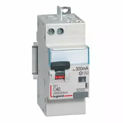 Disjoncteur diff DX� 4500 -vis/auto -U+N 230V~ 40A -typeAC - 300mA - 6kA -courbe C - 2M (410733)