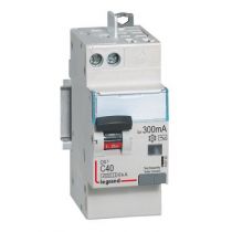 Disjoncteur diff DX³ 4500 -vis/auto -U+N 230V~ 40A -typeAC - 300mA - 6kA -courbe C - 2M (410733)