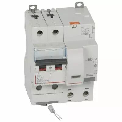 Disjoncteur diff DX� 6000 -vis/auto-2P 230/400V~-30A-typeAC-300mA-10kA-courbeC - 4 mod (411181)