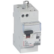 Disjoncteur diff DX³ 6000 -vis/auto-U+N 230V~-32A-typeAC-300mA-10kA courbe C - 2M (410836)