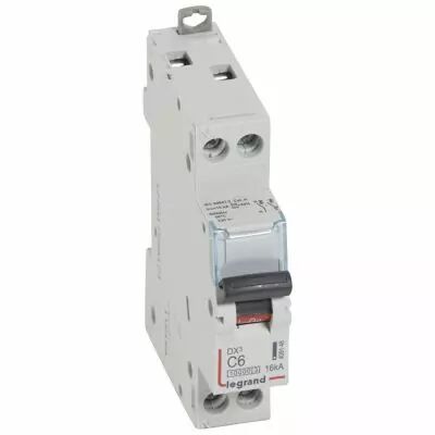 Disjoncteur DX� 10000-vis/vis-U+N-230V~-6A-16kA-courbe C - 1M (409148)
