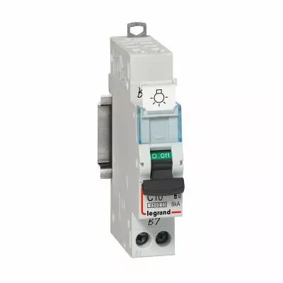 Disjoncteur DX� 4500 - auto/vis - U+N 230V~ 16A - 6kA - courbe C - 1 mod (406883)