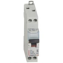 Disjoncteur DX³ 6000 - vis/vis - U+N - 230V~ - 32 A -1 0 kA - courbe C - 1M (407703)