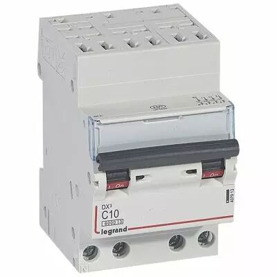 Disjoncteur DX� 6000 -auto/vis- 4P- 400V~-10A-10kA-courbeC-peigne HX� opti 4P - 3M (407913)