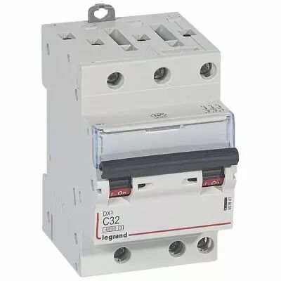 Disjoncteur DX� 6000 -vis/vis- 3P- 400V~-32A-10kA-courbeC-peigne HX� opti 4P - 3M (407841)
