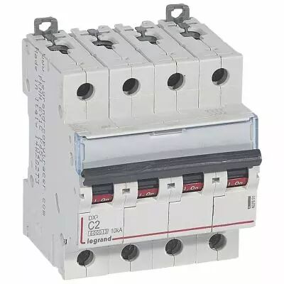 Disjoncteur DX� 6000 -vis/vis- 4P- 400V~-2A-10kA-courbeC-peigne HX� trad 4P - 4M (407891)