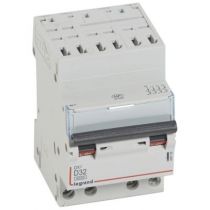 Disjoncteur DX³ 6000-auto/vis-4P-400V~-32A-10kA-courbe D-peigne HX³ opti 4P - 3M (408136)