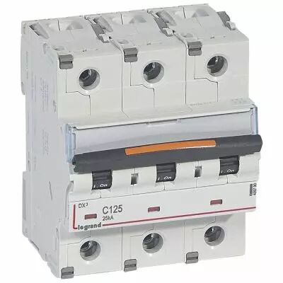 Disjoncteur DX�-vis/vis-3P-400V~-125A-25kA-courbe C - 4,5M (409790)