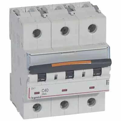 Disjoncteur DX�-vis/vis-3P-400V~-40A-25kA-courbe C - 4,5M (409785)