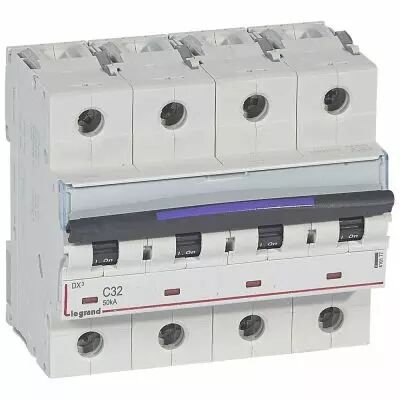 Disjoncteur magn�to-therm DX� - 4P - 32 A - 50 kA - courbe C - 6M (410177)
