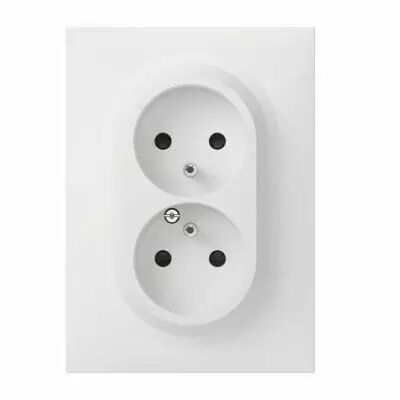 Double prise de courant compacte monobloc easyr�no 2P+T dooxie 16A livr�e avec plaque carr�e blanche (600321)