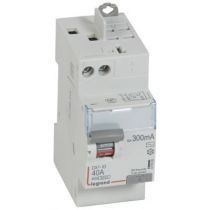 Inter diff DX³-ID - vis/auto - 2P - 230V~ - 40A -type AC - 300mA -départ haut-2M (411635)