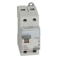 Inter diff DX³-ID - vis/vis - 2P- 230V~-25A - type AC - 30mA - départ bas - 2M (411504)