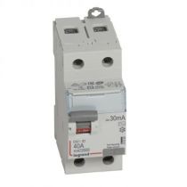 Inter diff DX³-ID - vis/vis - 2P- 230V~-40A - type AC - 30mA - départ bas - 2M (411505)