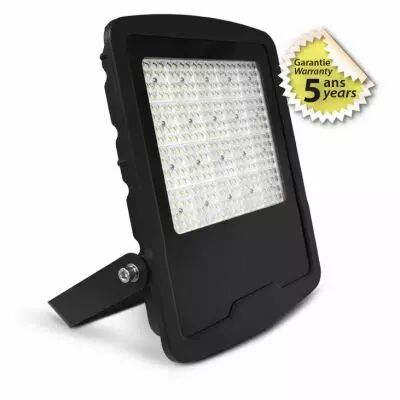 lumos asym projecteur asym 200w 3000k 40�x90� plat noir ip65 5ans (100458)