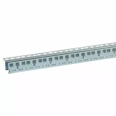 Montants 18 U (2) - � monter sur traverses multifonctions (048208)