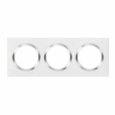 Plaque carrée dooxie 3 postes finition blanc avec bague effet chrome (600843) Plaque carrée dooxie 3 postes finition blanc avec bague effet chrome (600843)
