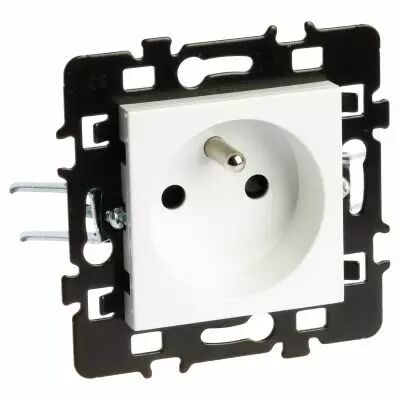 Prise 2P+T + enj. avec gr.cx H/B ( r�no) (61857)