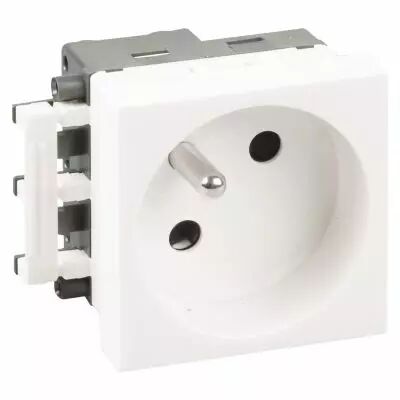 Prise 2P+T blanche extr�mit� de goulotte (61418)