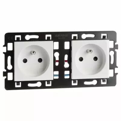 Prise double pr�cabl�e (61863)