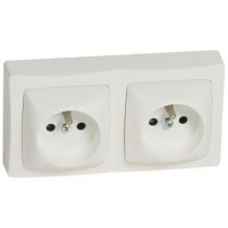 Prises 2x2P+T bornes auto appareillage saillie complet - blanc