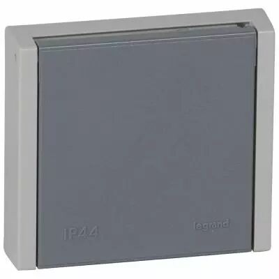 Socle � encastrer - prise �tanche Plexo 20 A - 3P+N+T - IP44-IK08 - gris (055708)