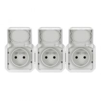 Triple prise de courant précâblée 3x2P+T horizontale étanche Plexo 16A 250V IP55 3 postes avec enjoliveurs blanc (069644L)